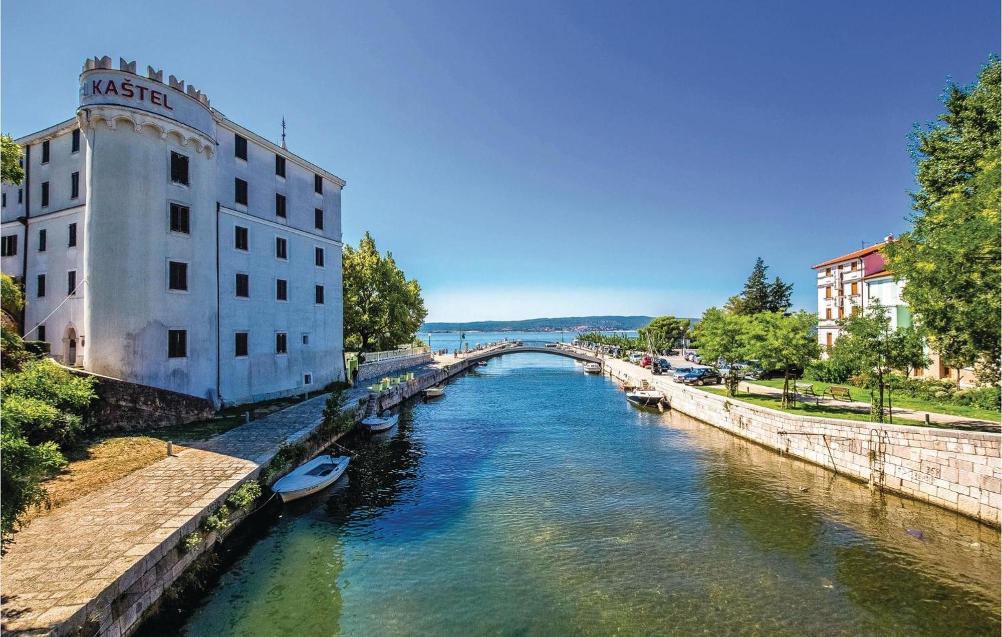 2 Bedroom Lovely Apartment In Crikvenica Exterior foto