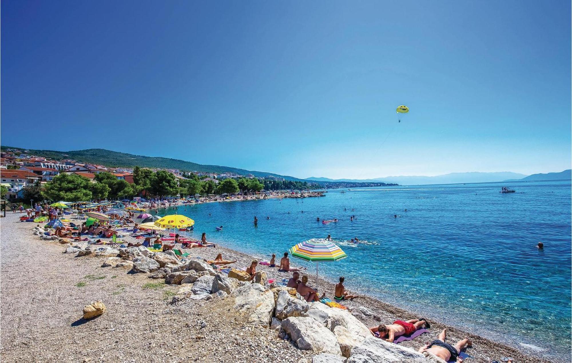 2 Bedroom Lovely Apartment In Crikvenica Exterior foto